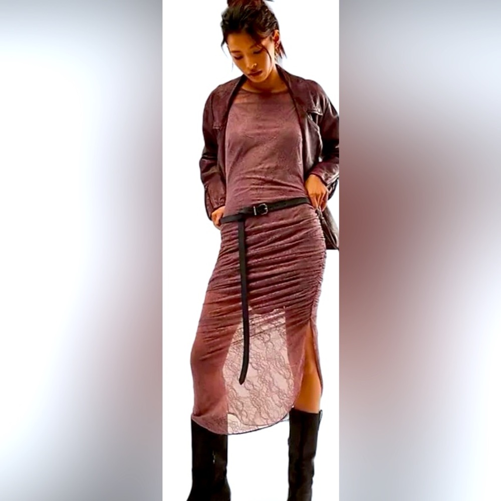 Mauve Ruched Lace Midi Dress with Belt